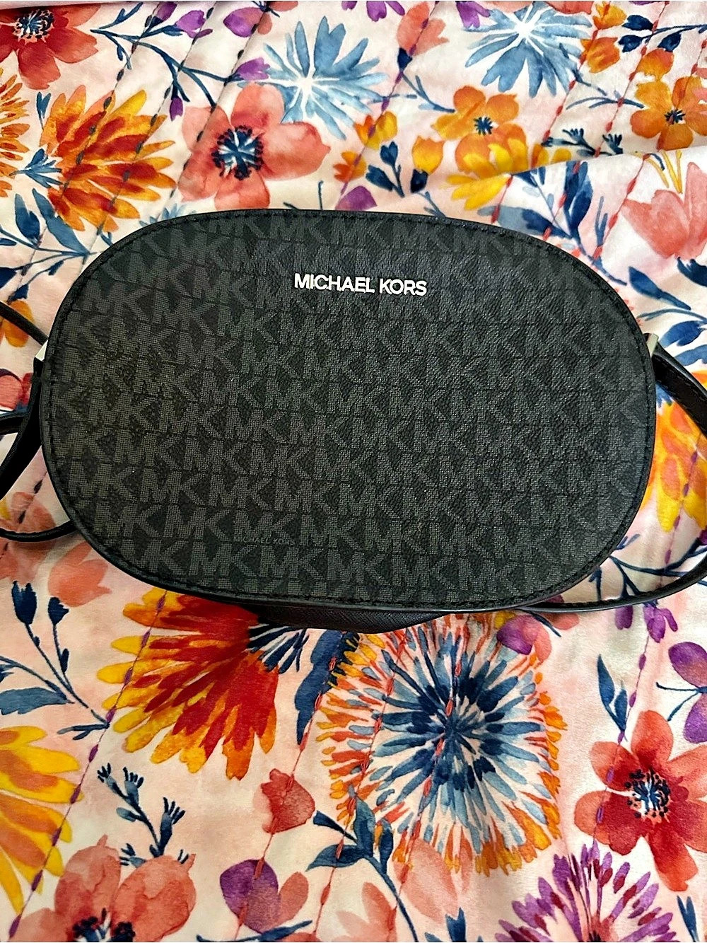 Michael Kors Jet Set Travel Oval Crossbody Bag Black Crossbody Bag